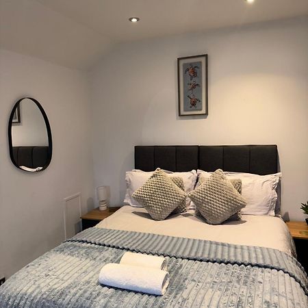 Cosy Countryside Stay- Waters Upton, Telford Exteriör bild